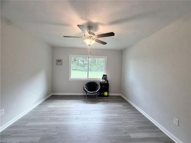 10 C C Spaulding DR, Hampton, VA 23666