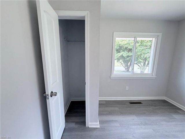 10 C C Spaulding DR, Hampton, VA 23666
