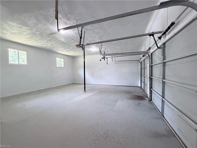 10 C C Spaulding DR, Hampton, VA 23666