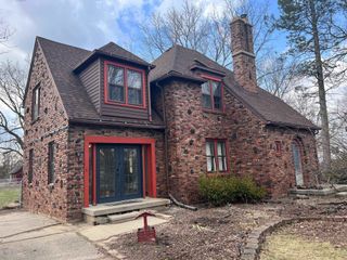 1502 S M-52 Highway, Owosso, MI 48867