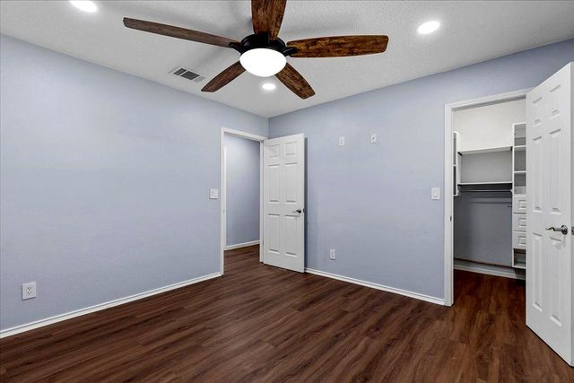 154 Shoreline DR, Bastrop, TX 78602