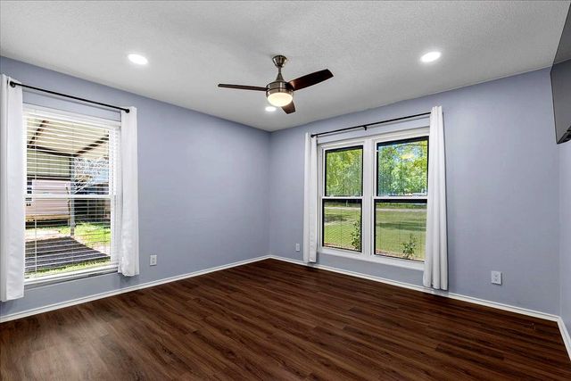 154 Shoreline DR, Bastrop, TX 78602