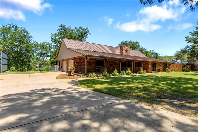 154 Shoreline DR, Bastrop, TX 78602