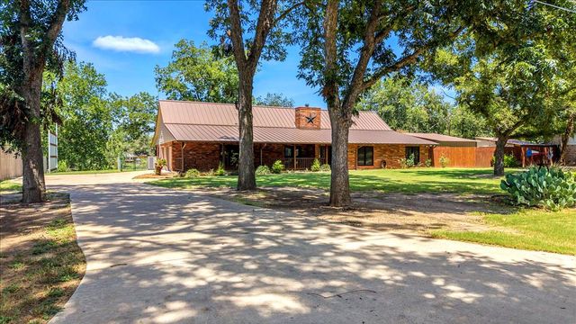 154 Shoreline DR, Bastrop, TX 78602