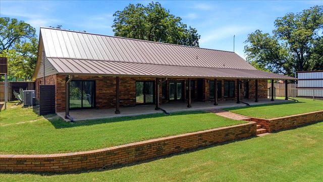 154 Shoreline DR, Bastrop, TX 78602
