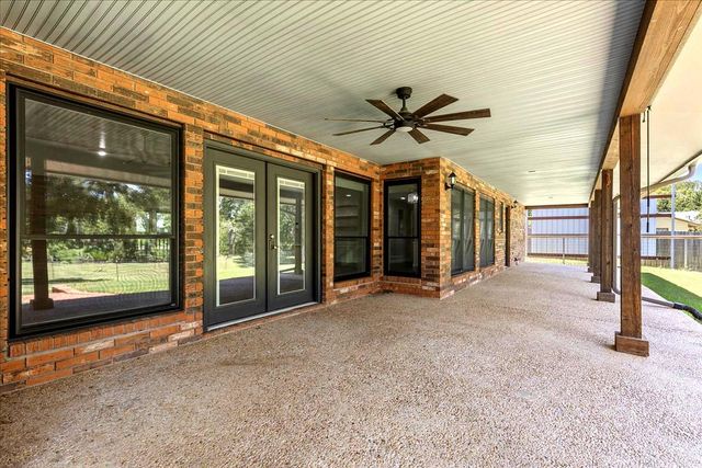 154 Shoreline DR, Bastrop, TX 78602