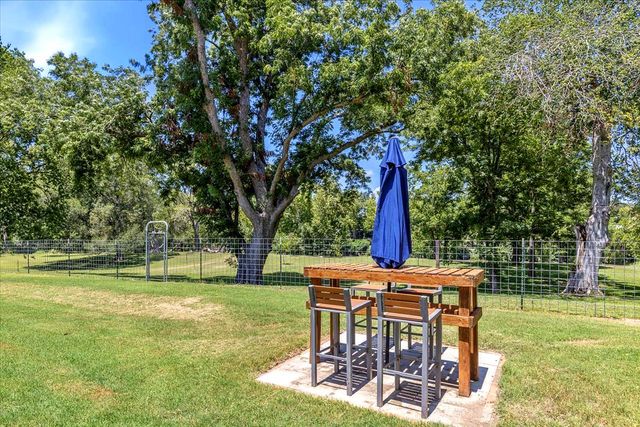 154 Shoreline DR, Bastrop, TX 78602