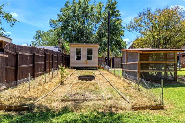 154 Shoreline DR, Bastrop, TX 78602
