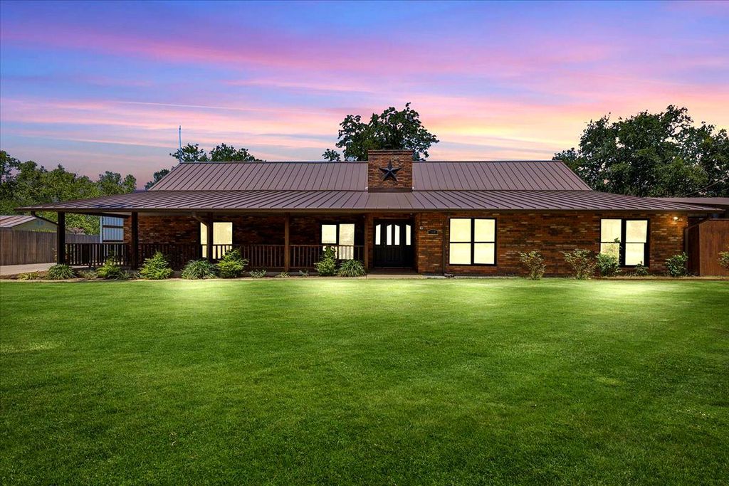 154 Shoreline DR, Bastrop, TX 78602