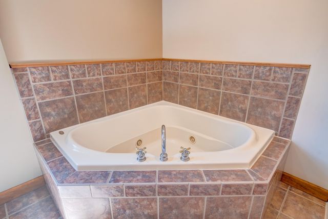 6818 Trailside Avenue, Portage, IN 46368