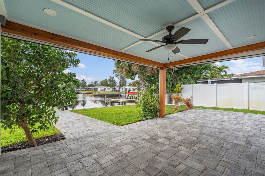 Image 36 of property listing at 170 98TH AVENUE N, St Petersburg, FL 33702