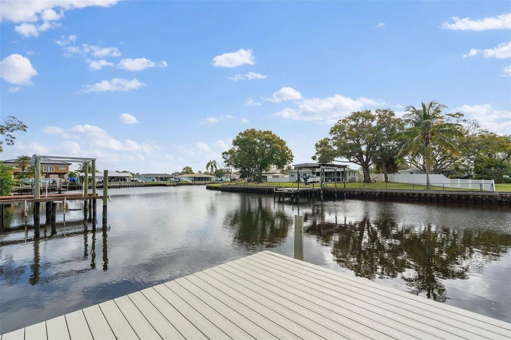 Image 43 of property listing at 170 98TH AVENUE N, St Petersburg, FL 33702