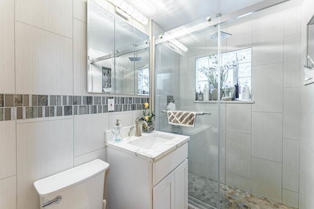 2834 Highland Avenue, Berwyn, IL 60402