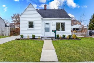 22422 Hanson Court, Saint Clair Shores, MI 48080