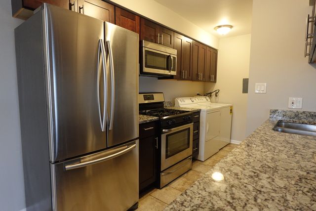 7956 164th Court 325, Tinley Park, IL 60477