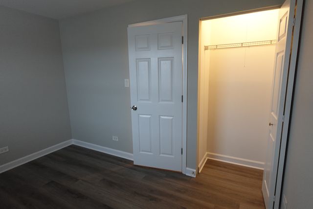 7956 164th Court 325, Tinley Park, IL 60477