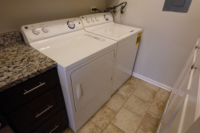 7956 164th Court 325, Tinley Park, IL 60477