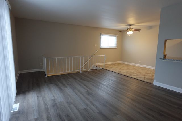 7956 164th Court 325, Tinley Park, IL 60477