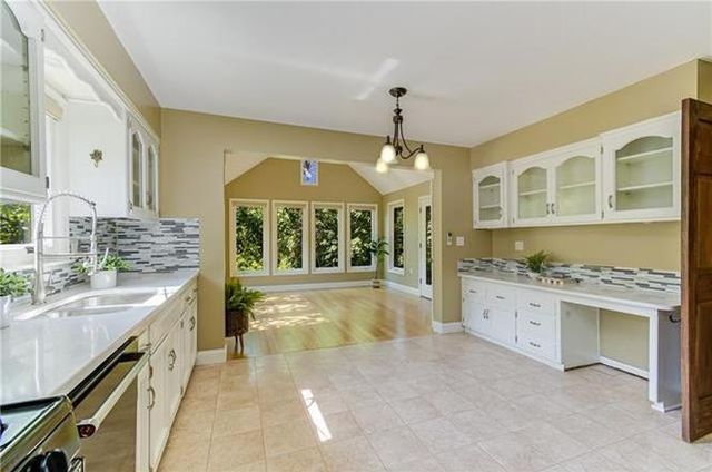 1107 E 109th Terrace, Kansas City, MO 64131