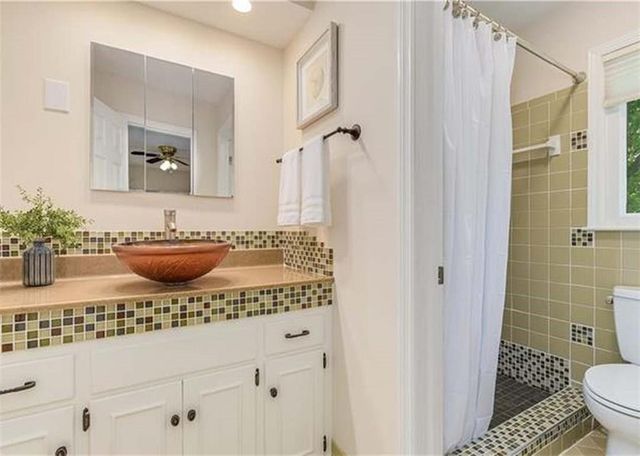 1107 E 109th Terrace, Kansas City, MO 64131