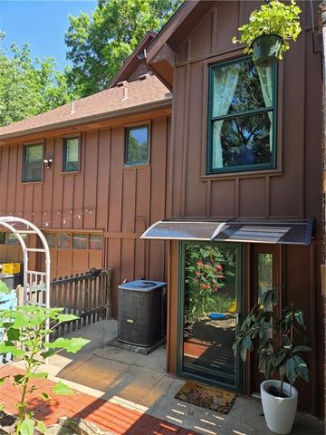 1107 E 109th Terrace, Kansas City, MO 64131