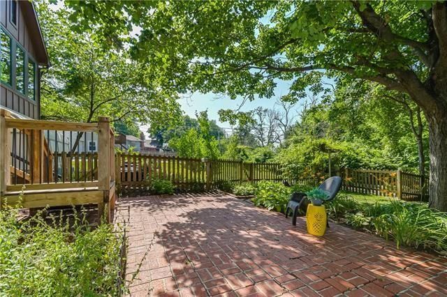 1107 E 109th Terrace, Kansas City, MO 64131