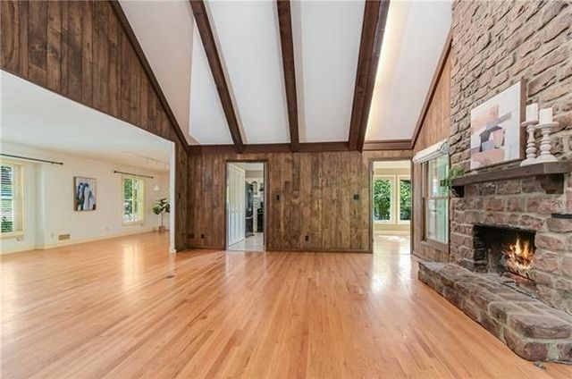 1107 E 109th Terrace, Kansas City, MO 64131