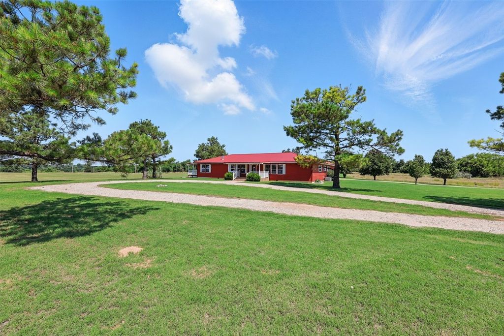 12400 W County Road 76 Road, Crescent, OK 73028