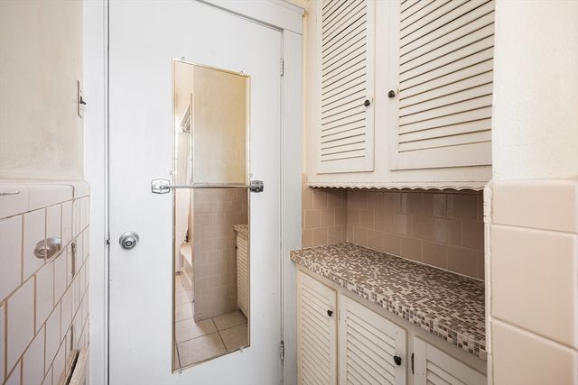 108 Inland St, Lowell, MA 01851