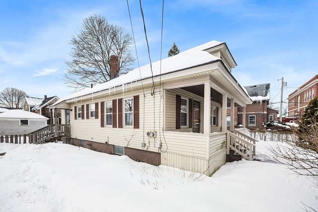 108 Inland St, Lowell, MA 01851