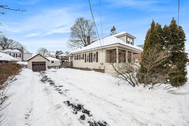 108 Inland St, Lowell, MA 01851