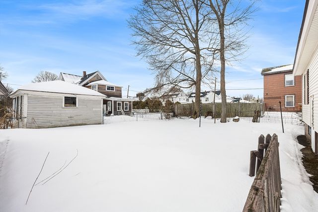 108 Inland St, Lowell, MA 01851