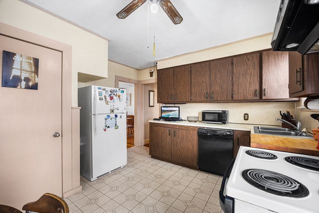 108 Inland St, Lowell, MA 01851