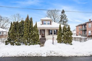 108 Inland St, Lowell, MA 01851