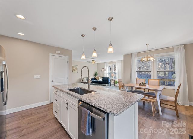 687 Holtzclaw Road, Canton, NC 28716