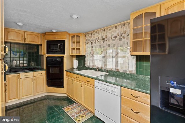 47 BENTLEY AVE, Hamilton, NJ 08619