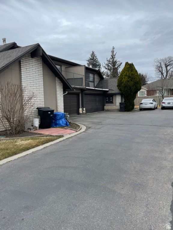 Image 3 of property listing at 158 W WOODSIDE DR, Provo, UT 84604