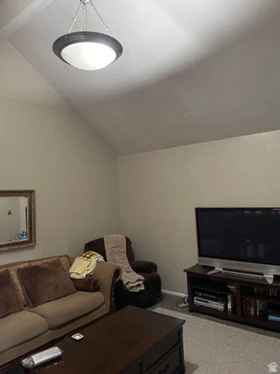 Image 4 of property listing at 158 W WOODSIDE DR, Provo, UT 84604