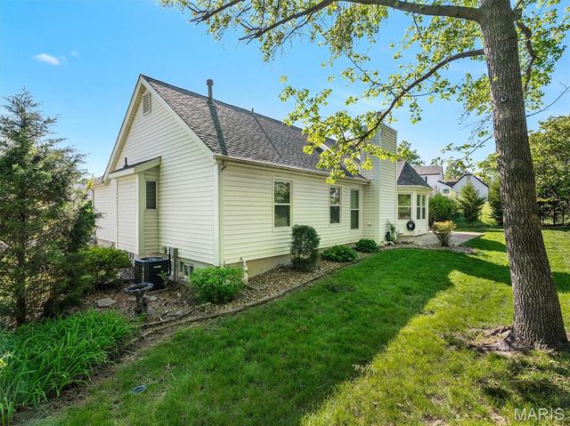 2061 Lost Meadow Drive, St Charles, MO 63303