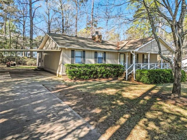 933 Chisholm Trail, Macon, GA 31220