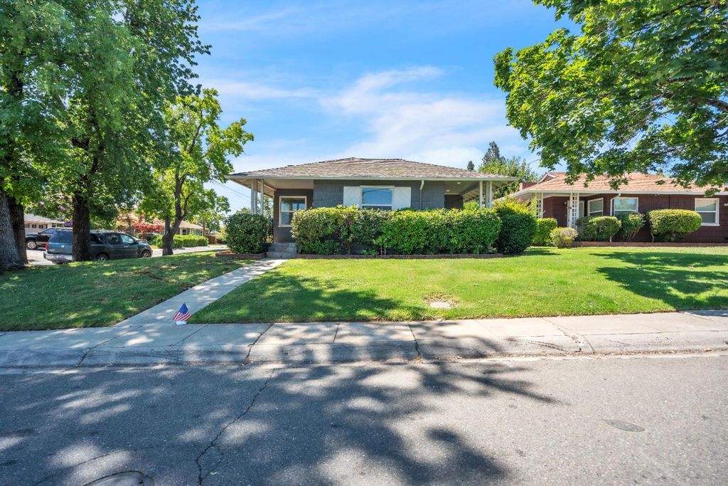 280 Fulweiler Ave, Auburn, CA 95603