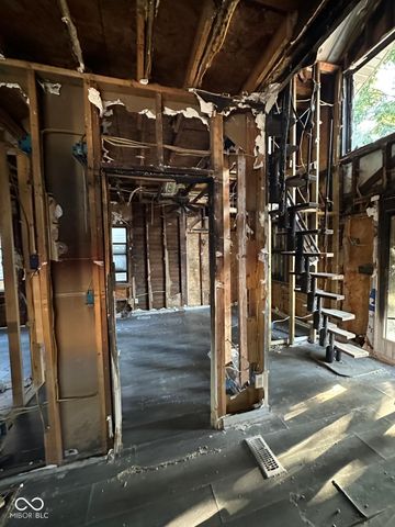 3235 N 21st Street, Terre Haute, IN 47804