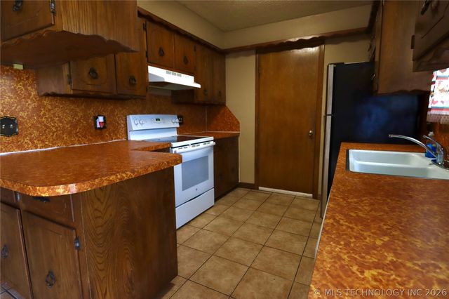 16625 E 1st Street, Tulsa, OK 74108