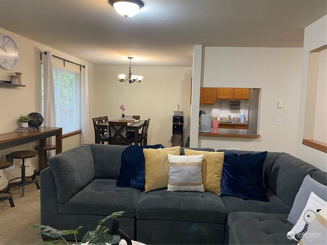 11714 9th Avenue Ct E, Tacoma, WA 98445