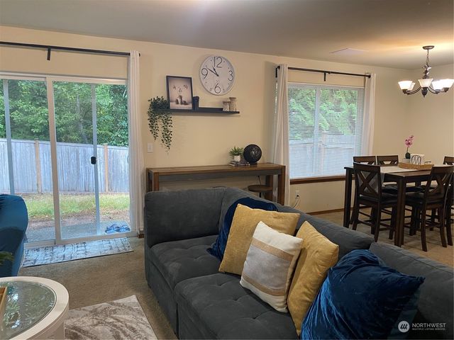 11714 9th Avenue Ct E, Tacoma, WA 98445