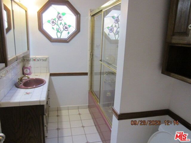 6929 Burnet Avenue, Van Nuys, CA 91405