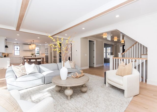 10 O'rourke Path, Newton, MA 02459