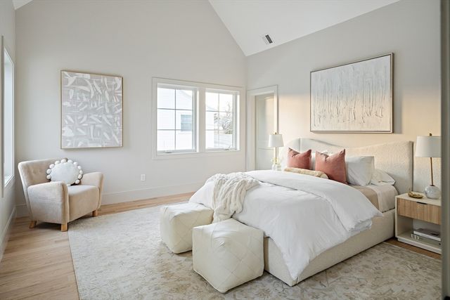 10 O'rourke Path, Newton, MA 02459