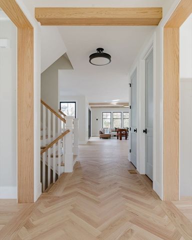 10 O'rourke Path, Newton, MA 02459