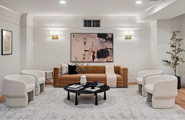 10 O'rourke Path, Newton, MA 02459